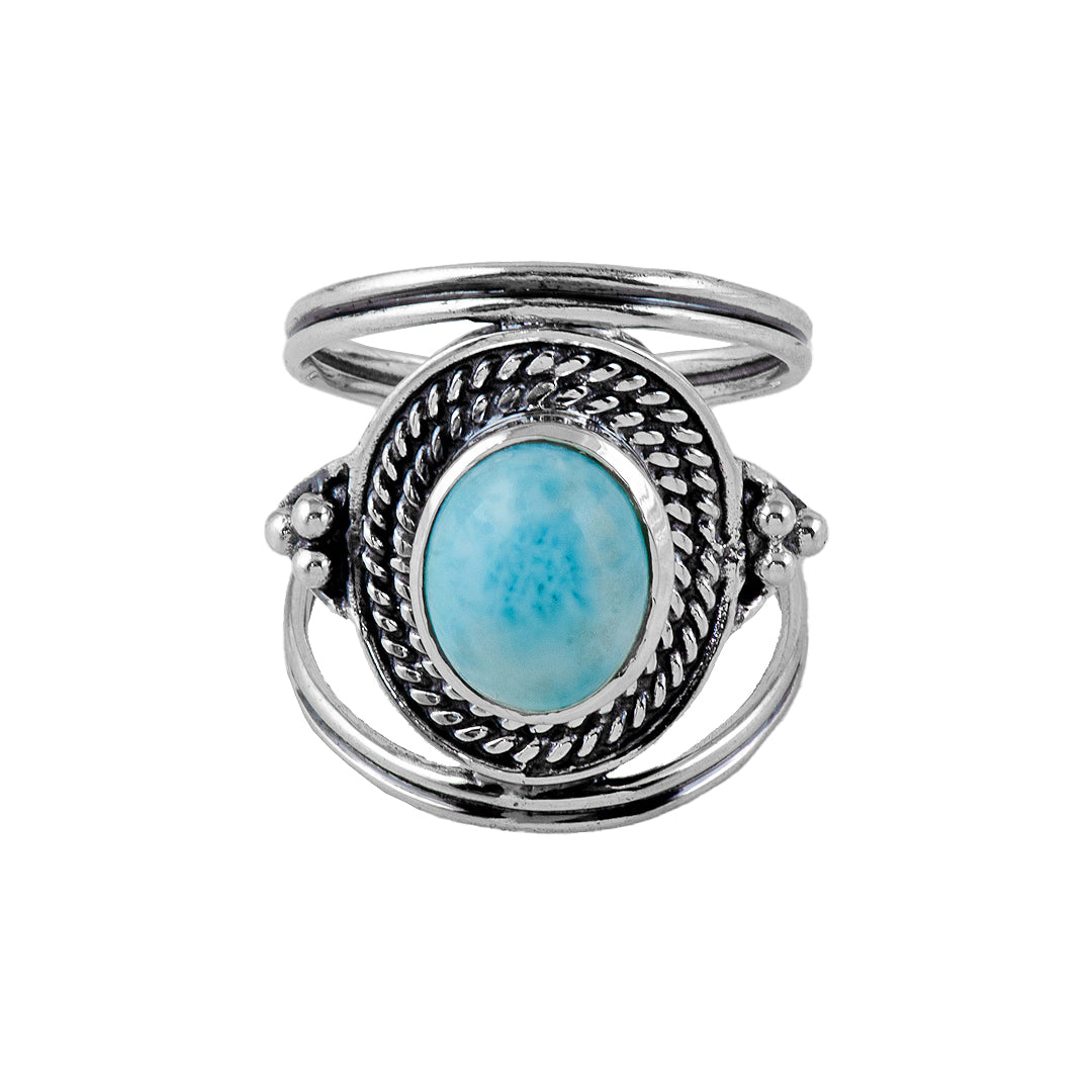 Timeless Mystique: 925 Sterling Silver and Labradorite Ring