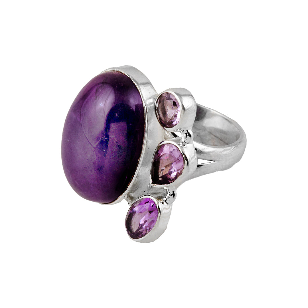 Classic Radiance: 925 Sterling Silver Amethyst Ring