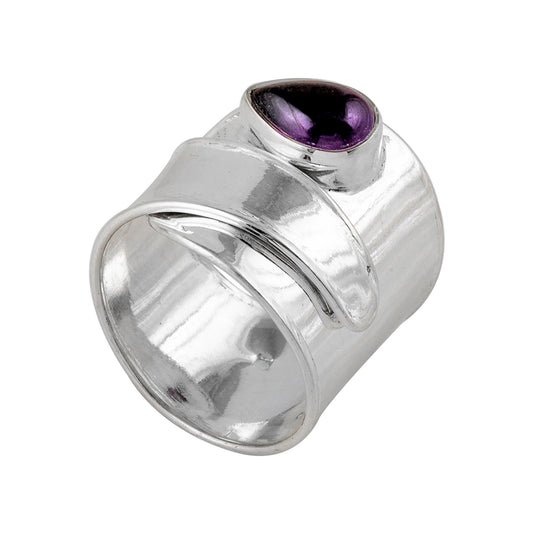 Vibrant Elegance: 925 Sterling Silver Amethyst Ring