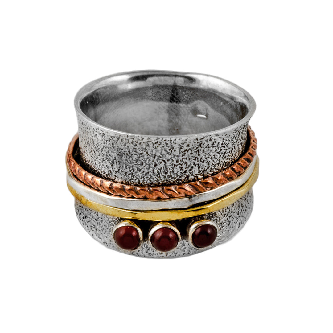 Radiant Passion: 925 Sterling Silver Garnet Ring