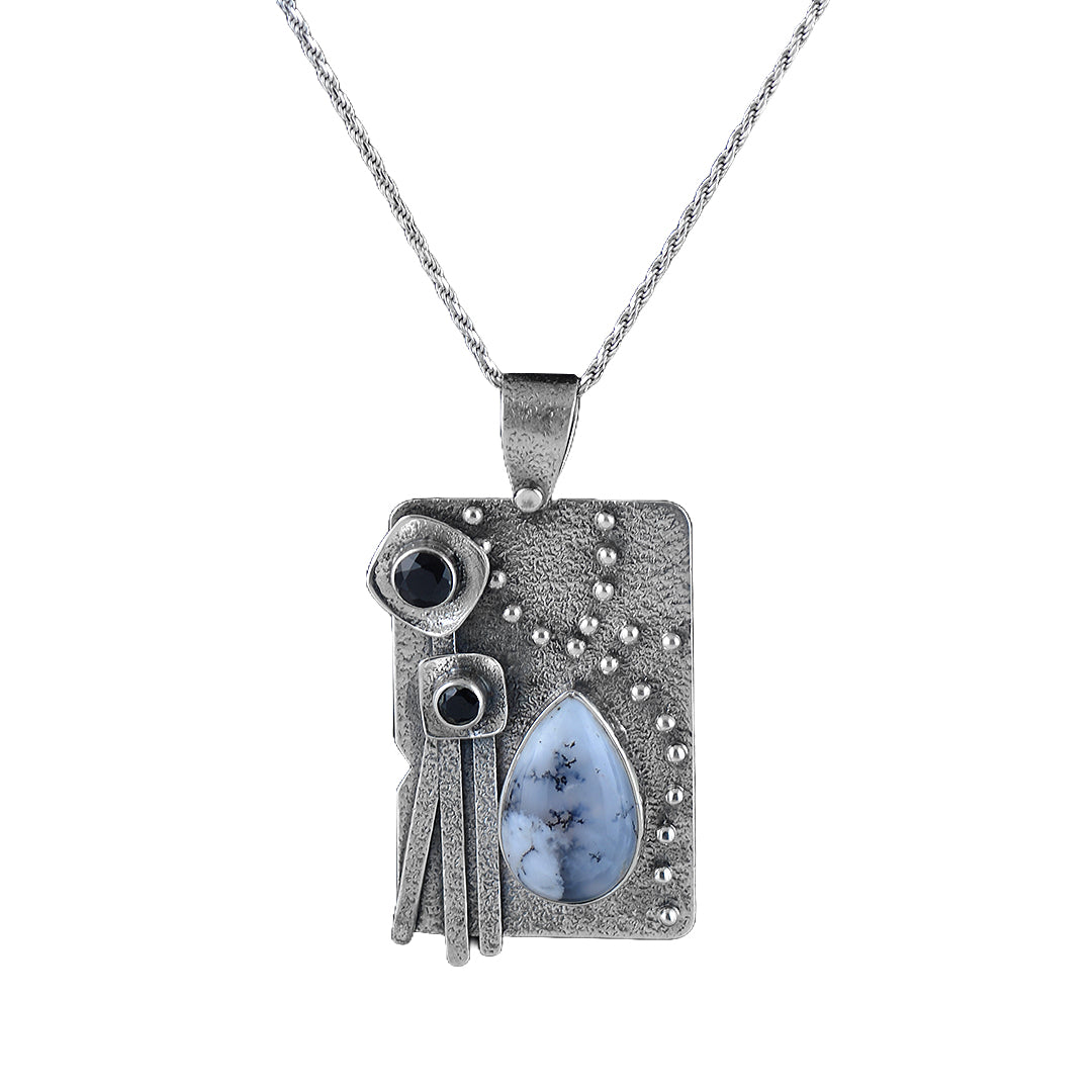 Elegant Luminescence: 925 Sterling Silver and Labradorite Pendant