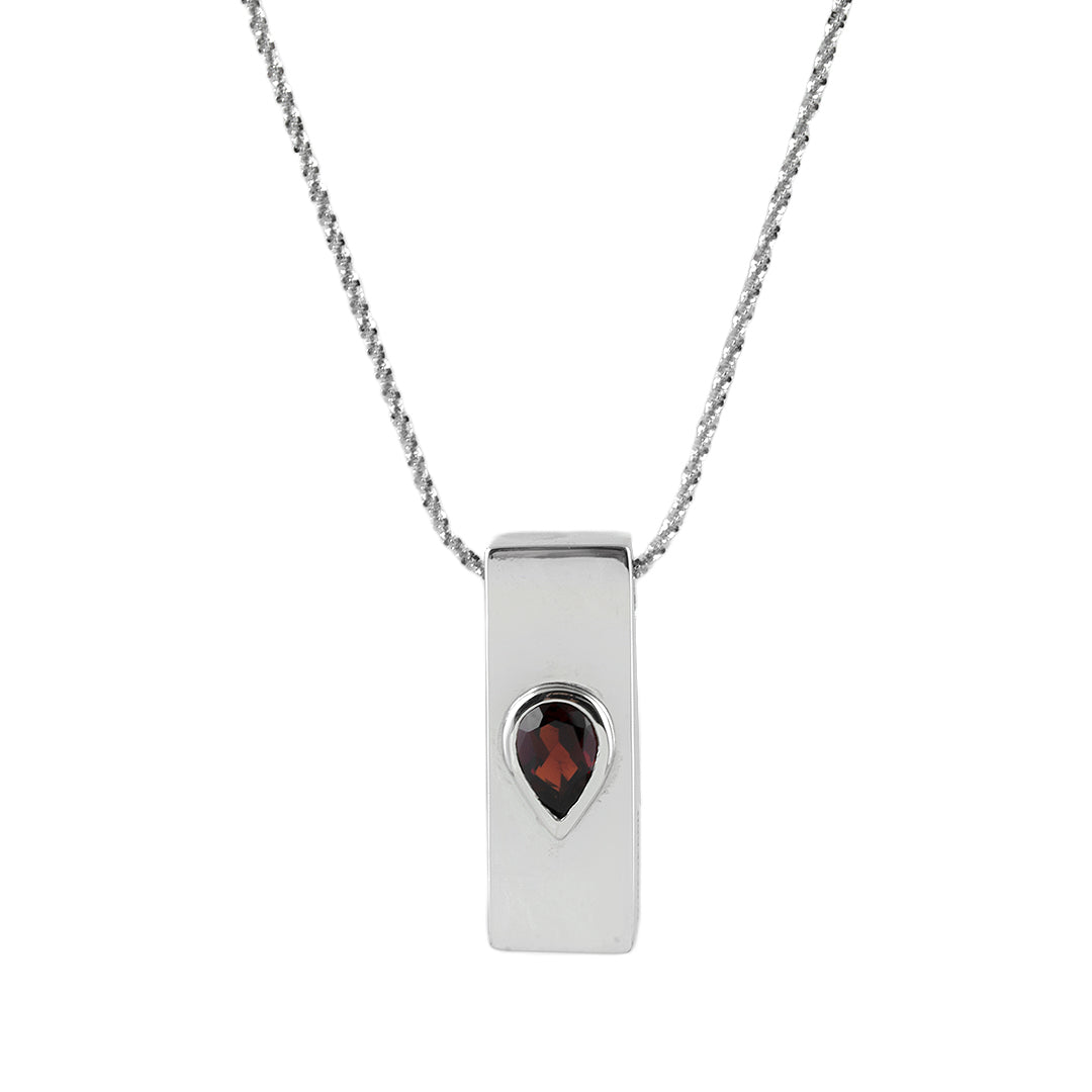 Enchanting Allure: Garnet S. Begermi Pendant